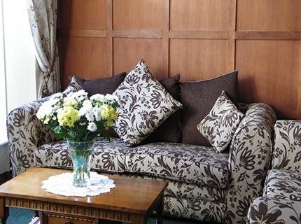 there is a lounge area you can relax and unwind at Tudor court falmouth