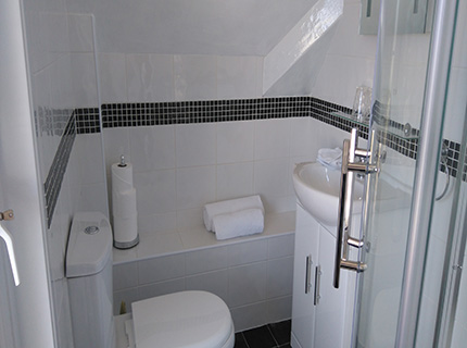 All the rooms are ensuite at Tudor court falmouth